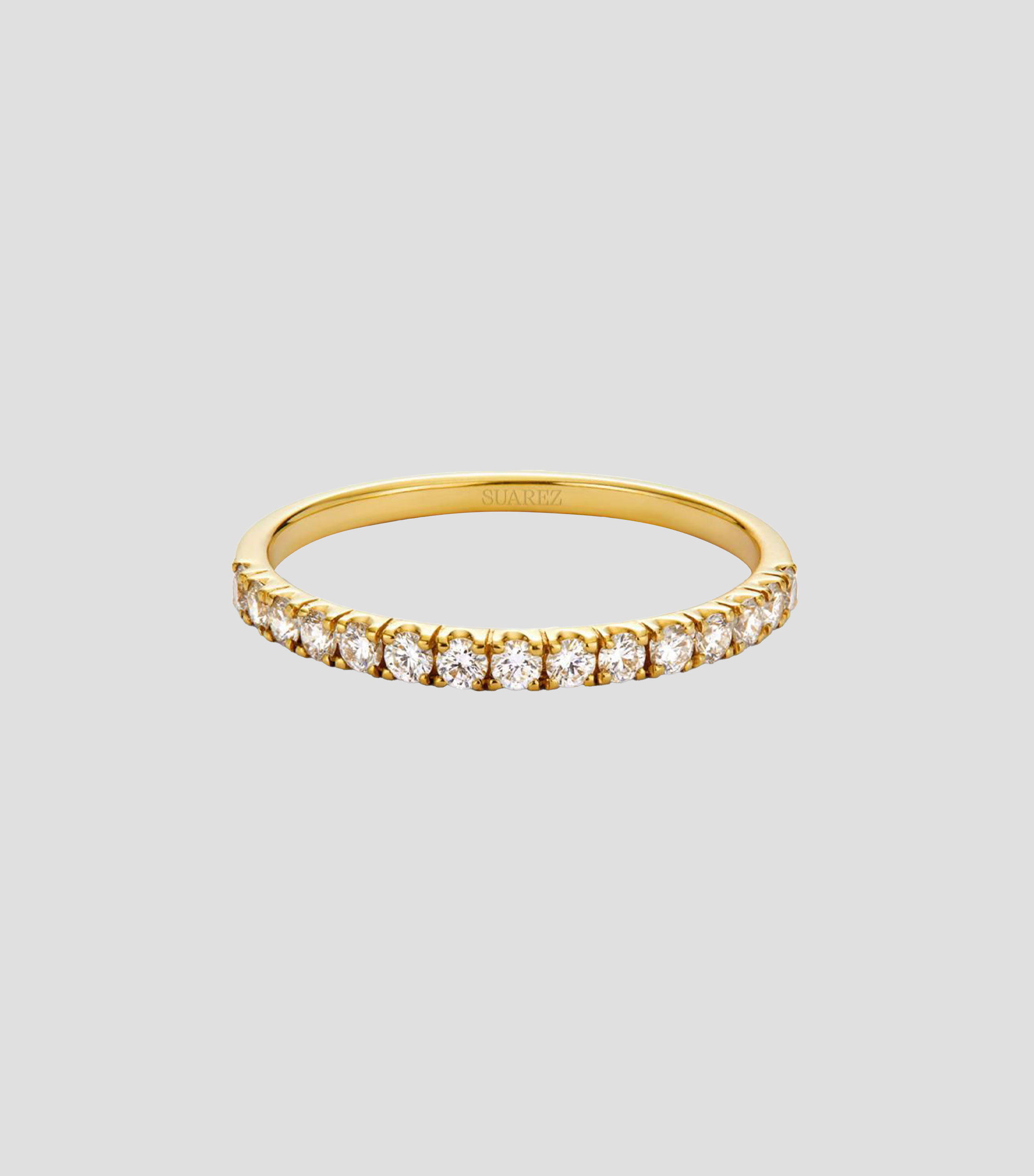 Anillo media alianza en oro de 18 kilates con diamantes en talla brillante Mujer