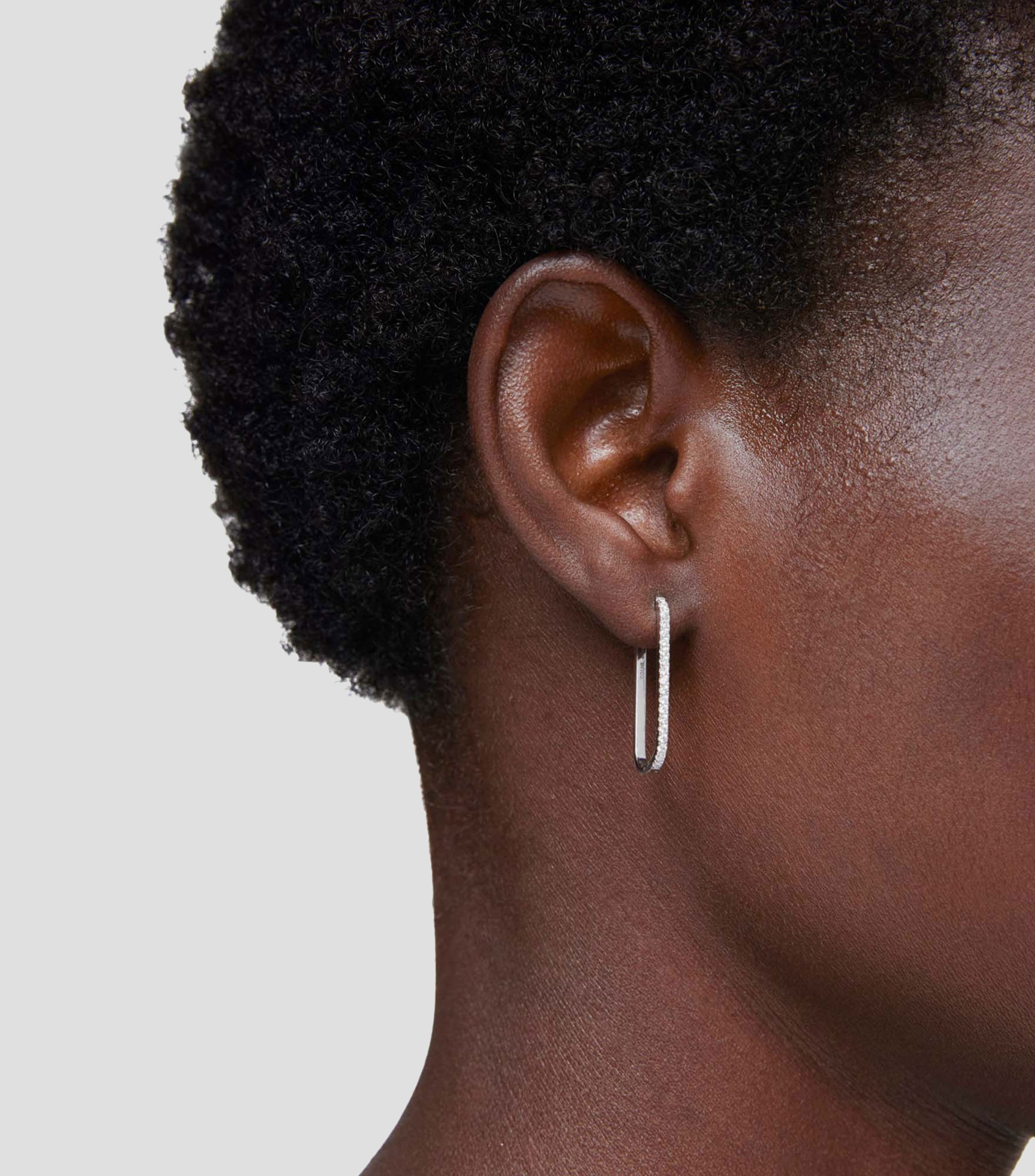 Aretes Les Classiques en oro blanco de 18 kilates con diamantes Mujer