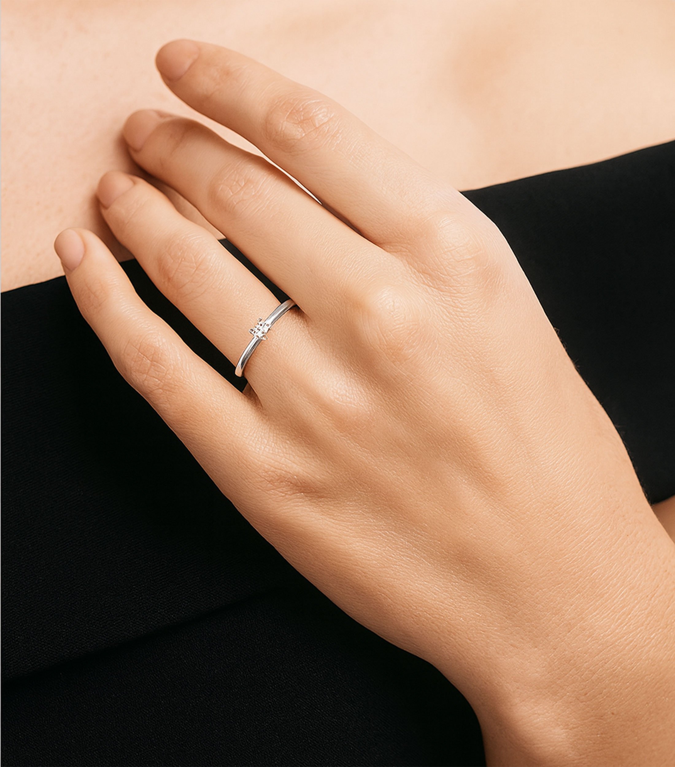 Anillo Solitario en oro blanco de 18 Kts Mujer