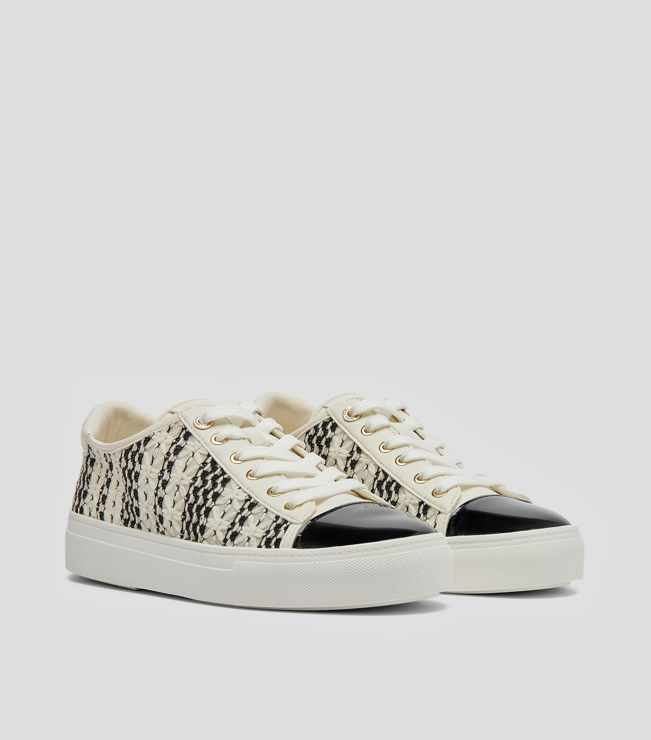Tenis casuales Caelan Mujer