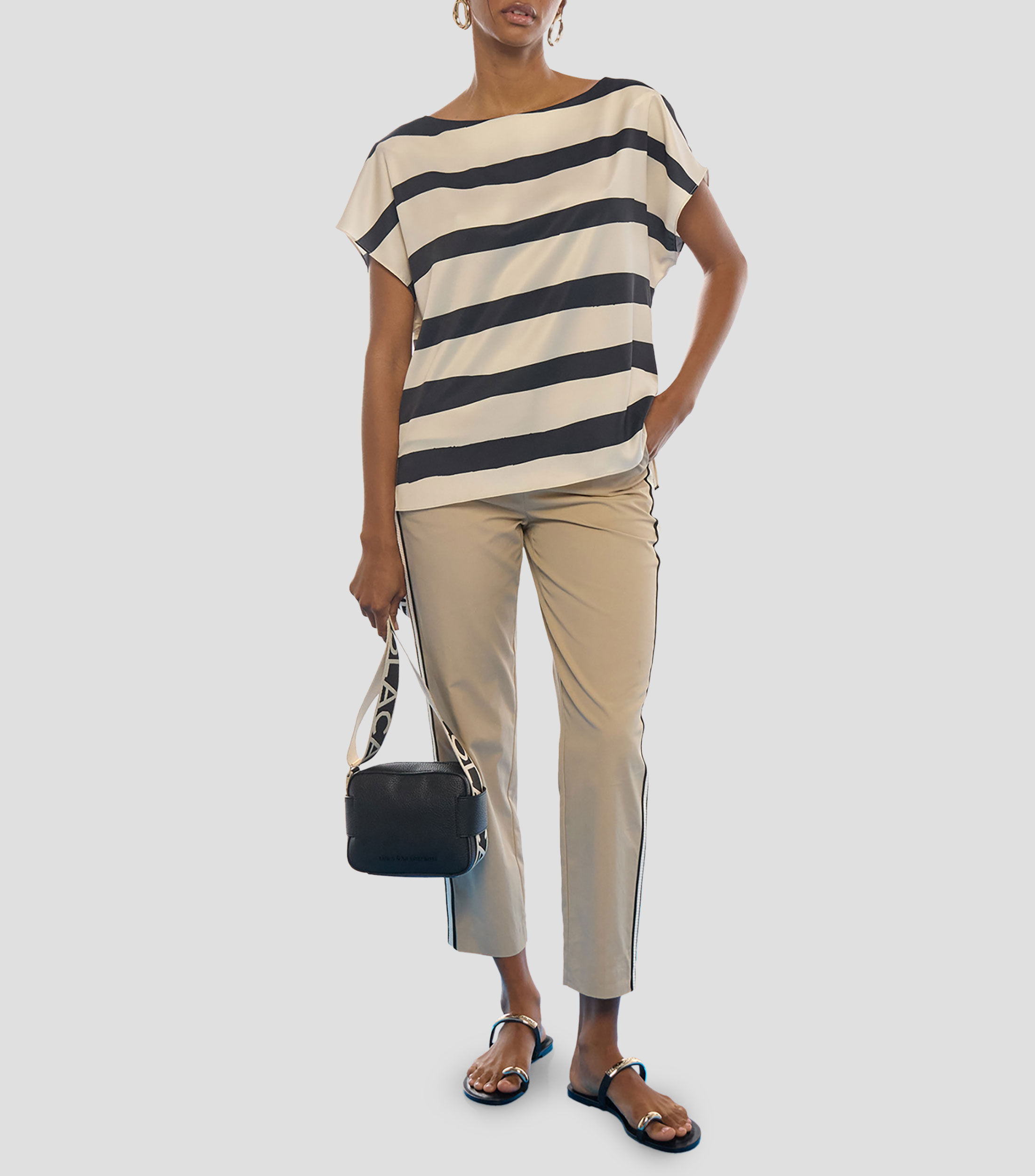 Bolsa crossbody negra lisa Mujer