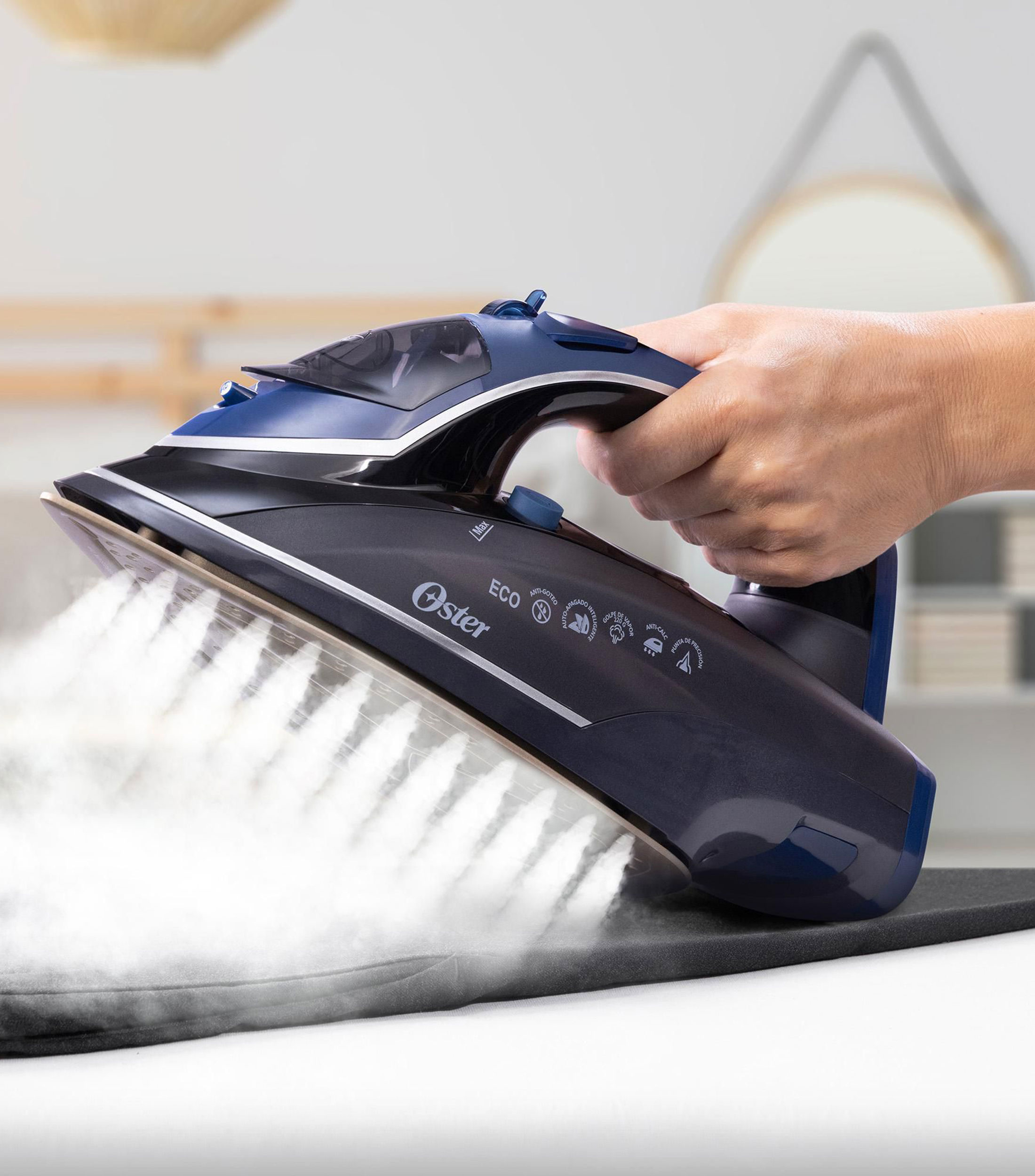 Plancha de vapor Diamond Steam con suela XL de cerámica con diamante