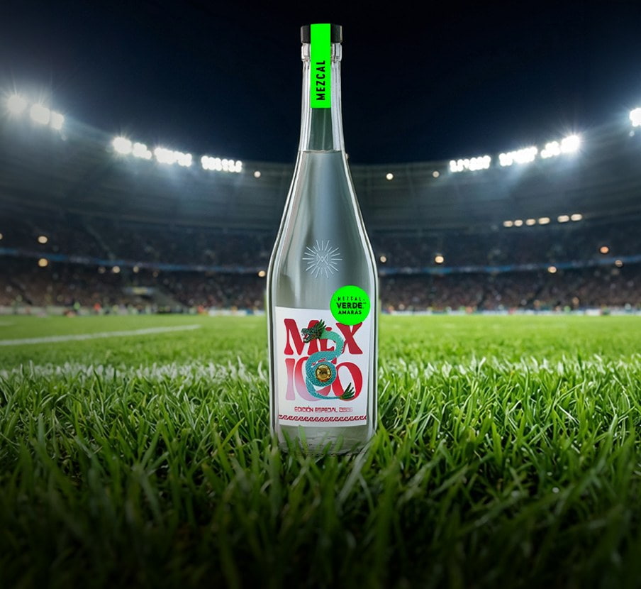 botella de mezcal de la marca AMARÁS