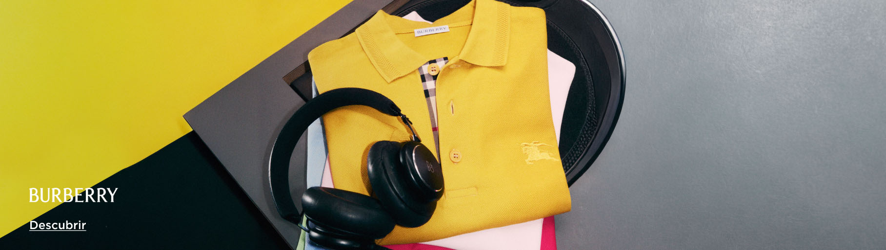 imagen de playera y accesorios de la marca, BURBERRY