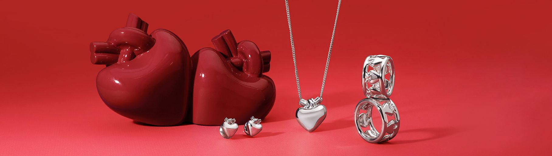 Imagen de joyeria de modelos diferentes. TANE