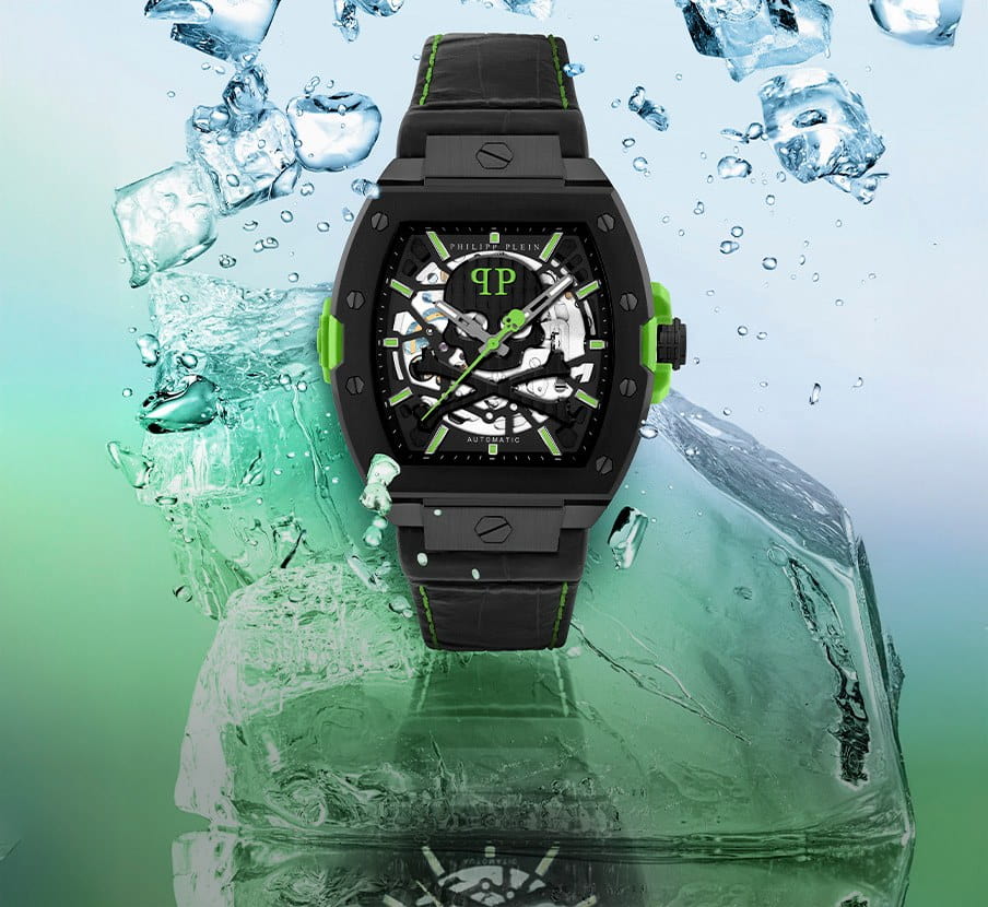 imagen de reloj negro con verde de la marca PHILIPP PLEIN