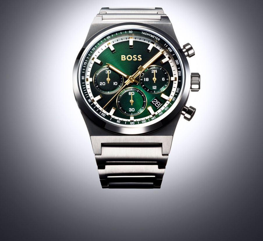 imagen de reloj plateado con caratula verde de la marca BOSS