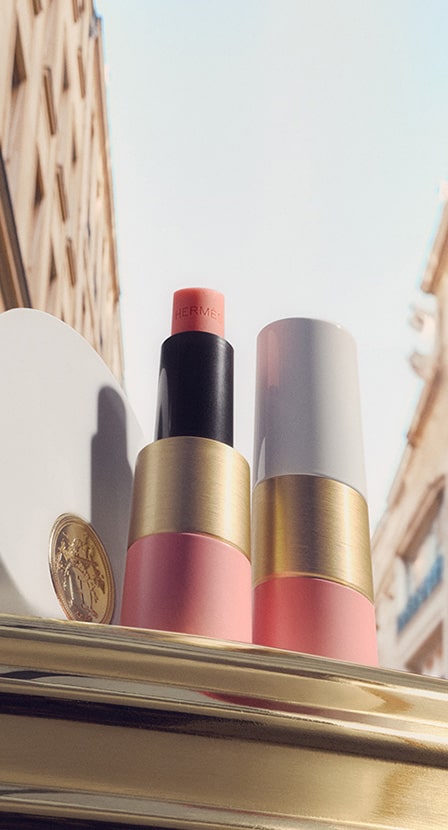 imagen de par de labiales rosas con blanco HERMES