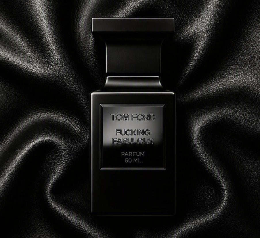 imagen de un frasco de perfume color negro de perfume FUCKING FABULOUS de la marca TOM FORD