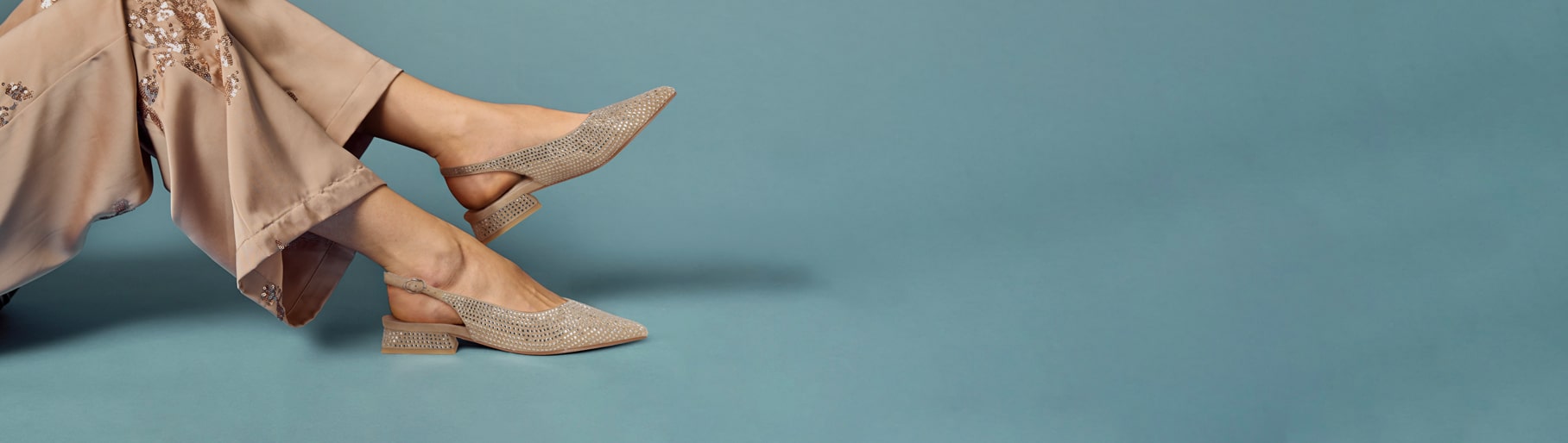 imagen de zapatillas de la marca ALMA EN PENA