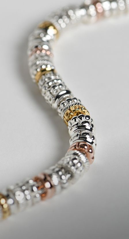 imagen de cadena plateada de la marca TANE