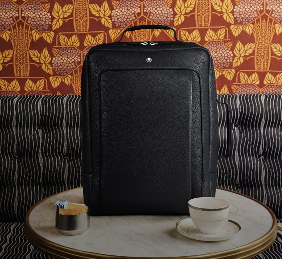 Imagen de una maleta color negra, MONTBLANC