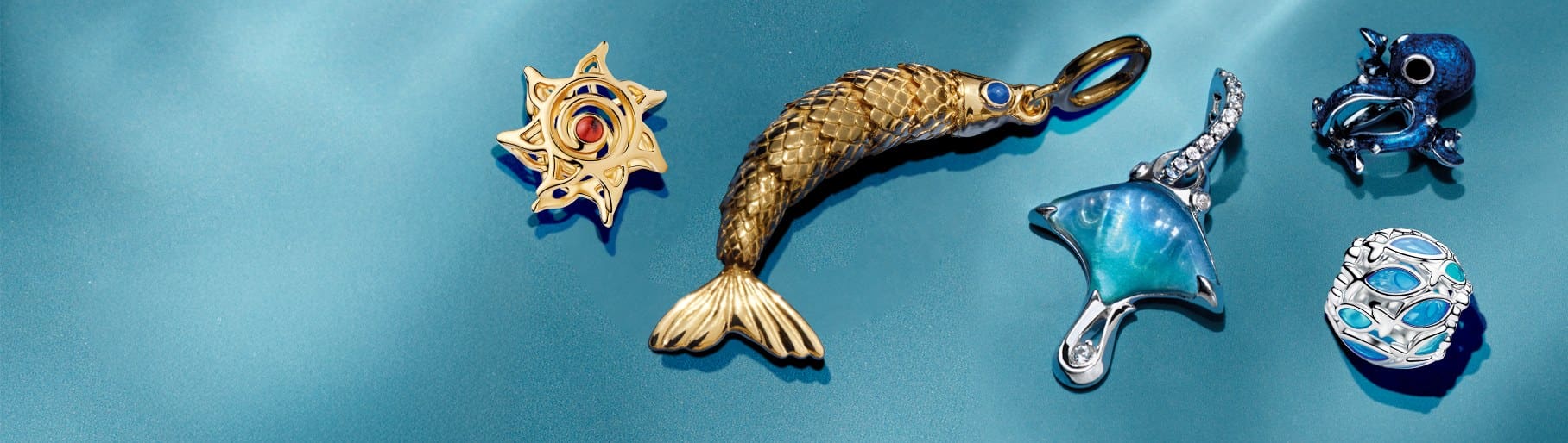 imagen de charms de nimales del mar de la marca PANDORA