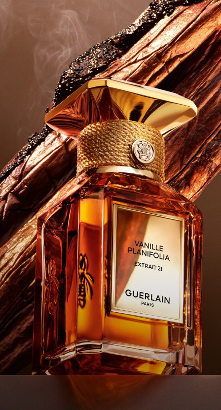 imagen de frasco de perfume color miel de la marca GUERLAIN
