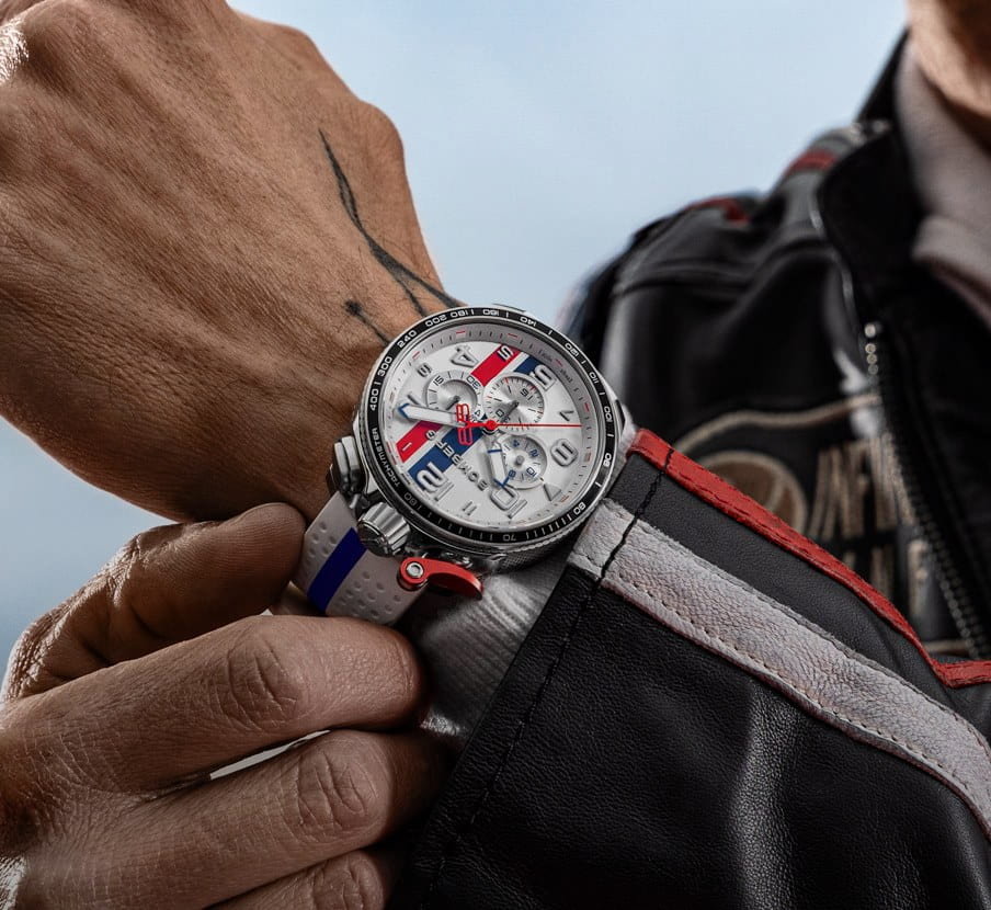 imagen de reloj plateado de la marca BOMBERG