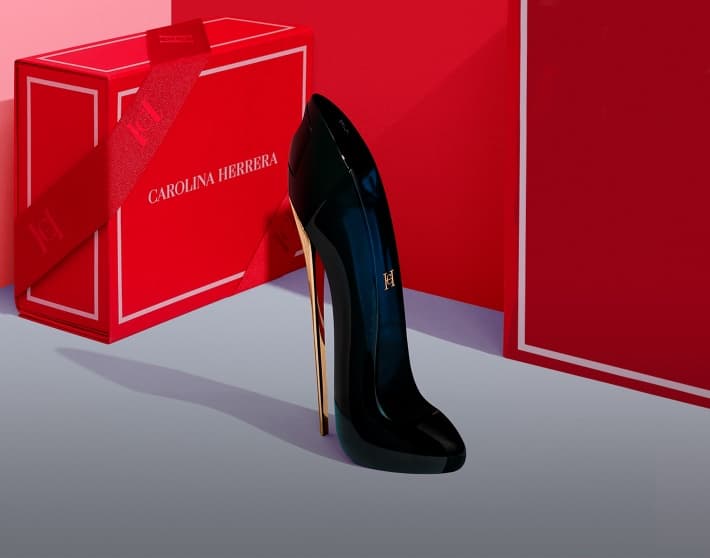 Carolina herrera best sale zapatilla roja