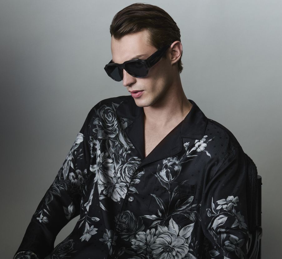 imagen de hombre con. camisa con blanco y negro DOLCE&GABBANA