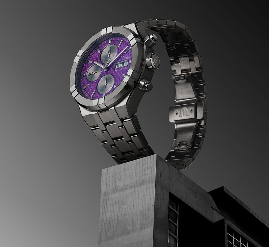 imagen de reloj gris con caratula morada de la marca MAURICE LACROIX