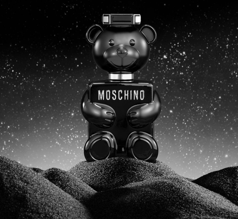 Imagen de lociones negra de la marca MOSCHINO