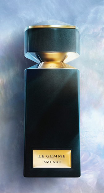 Imagen de botella de locion negra con dorado de la marca BVLGARI, BVLGARI