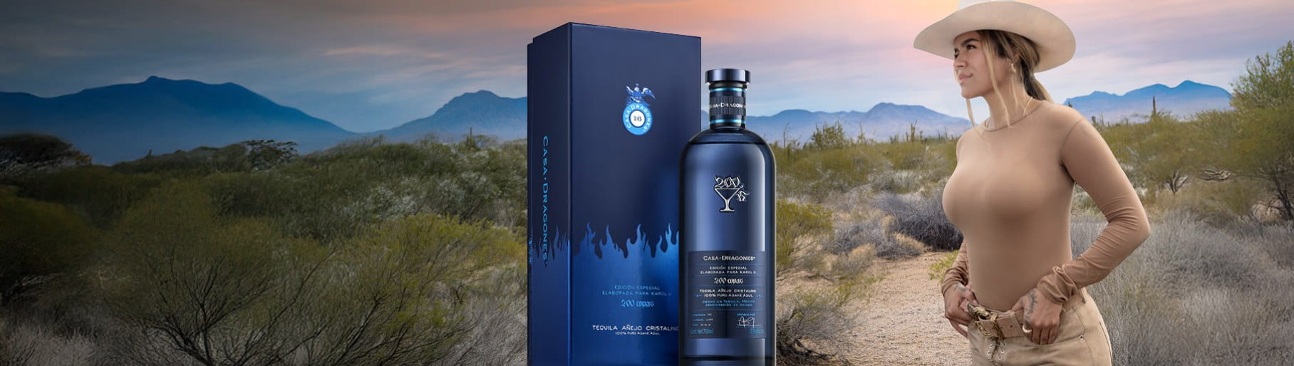 imagen de mujer con ropa cafe y sombrero junto a botella azul de tequila de la marca CASA DRAGONES