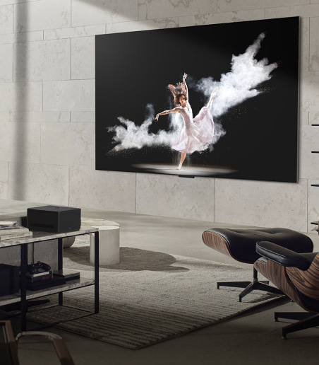 imagen de mujer bailando ballet en una pantalla LG