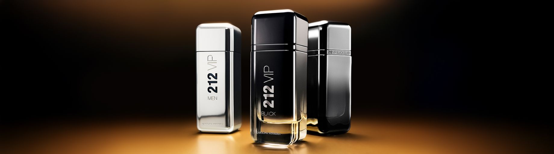 Imagen de tres botellas de locion rectangulares 212 CAROLINA HERRERA