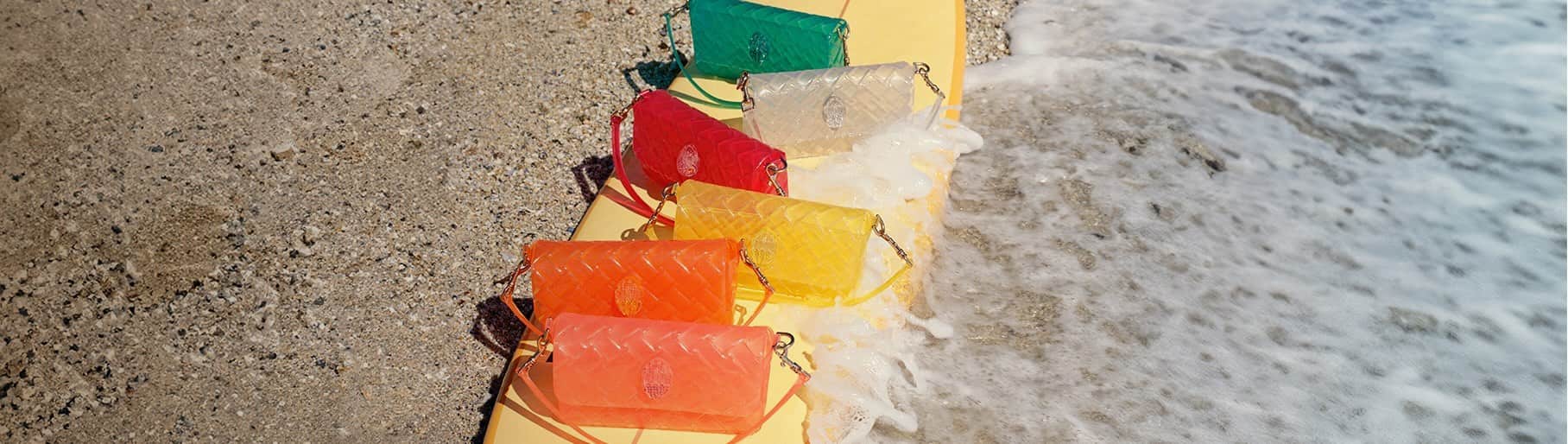 imagen de bolsos de la marca KURT GEIGER LONDON