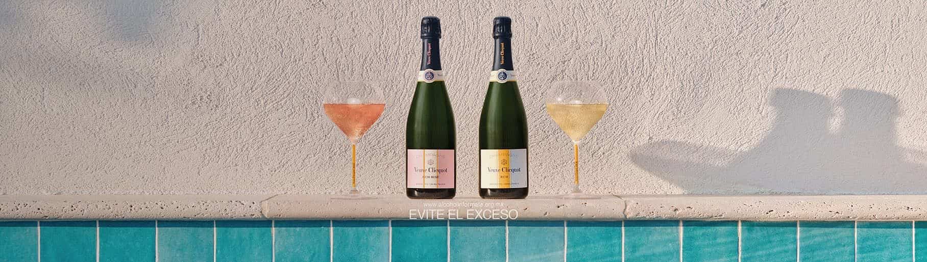 imagende dos botellas de color verde de la marca Möet