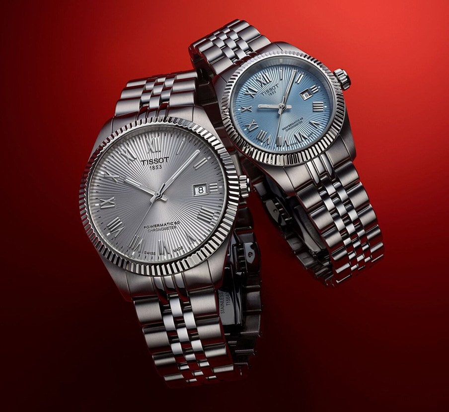 imagen de par de relojes plateados de la marca TISSOT CLÁSICOS