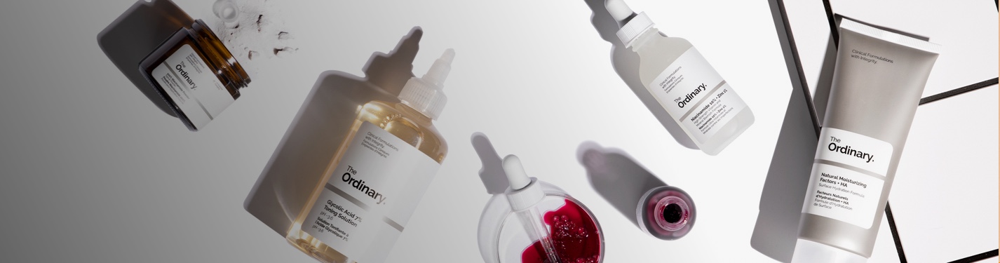 Imagen de produdctos de la línea NIOD de la marca DECIEM, DECIEM