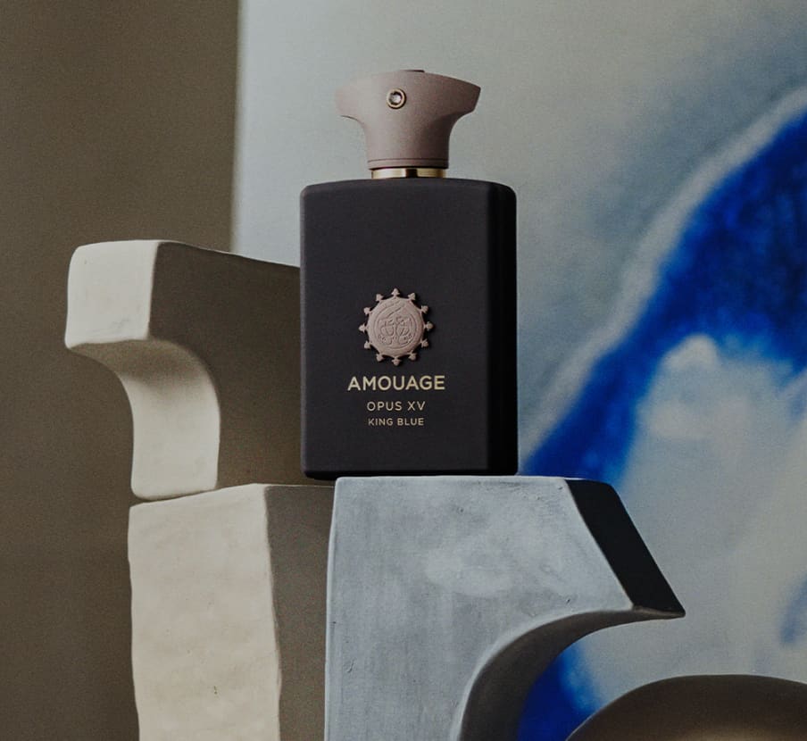 imagen de botella de locion cafe de la marca AMOUAGE