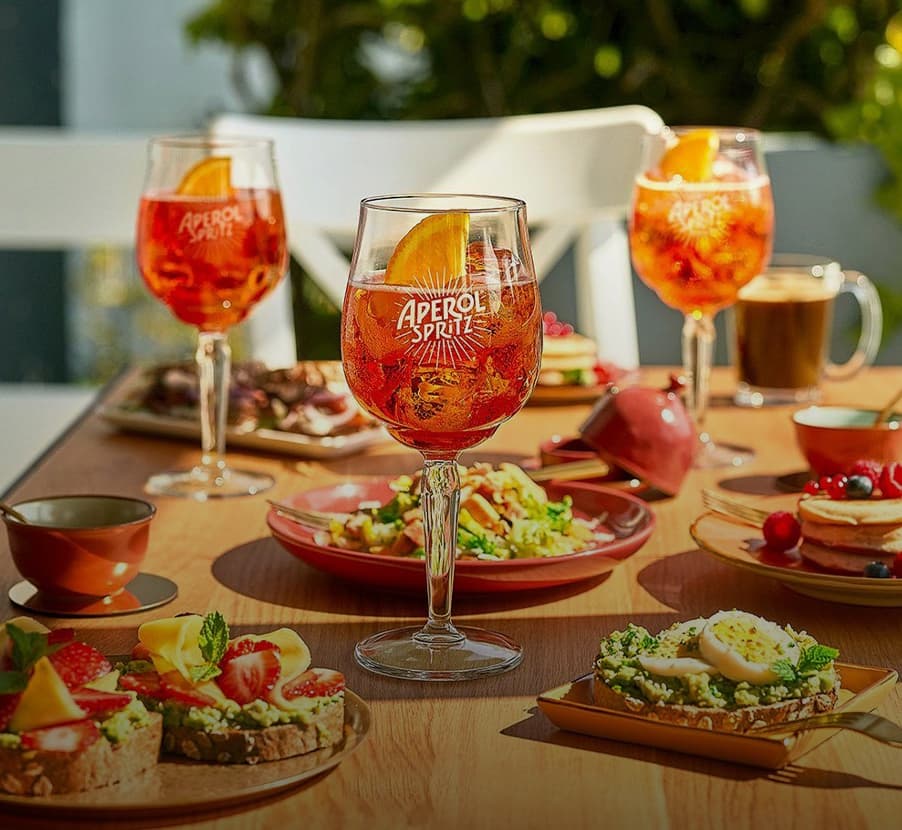 imagen de una copa que dice APEROL SPRITZ  FESTIVAL GOURMET DE ITALIA